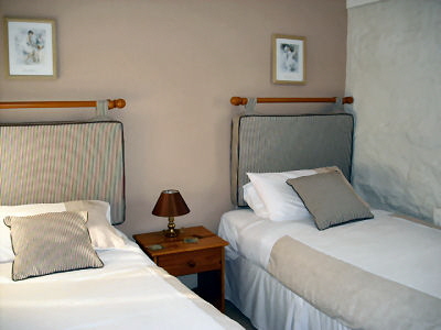 Flat 3  twin room 400