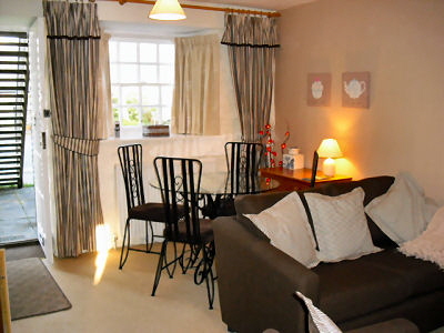 Flat3 dining area view 2 400