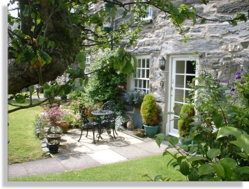 harbour court garden