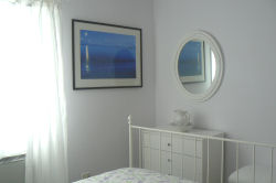 villa bedroom